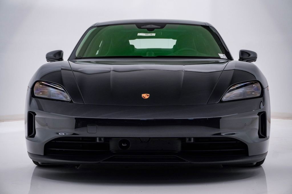 New 2026 Porsche Taycan image 6