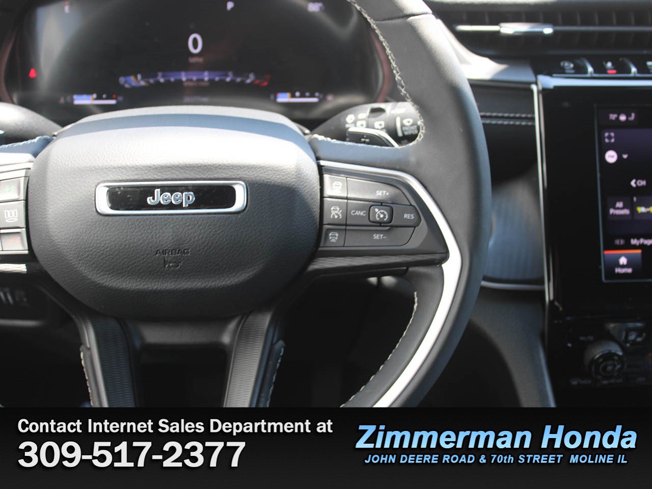 Used 2023 Jeep Grand Cherokee Altitude AWD/4WD image 13