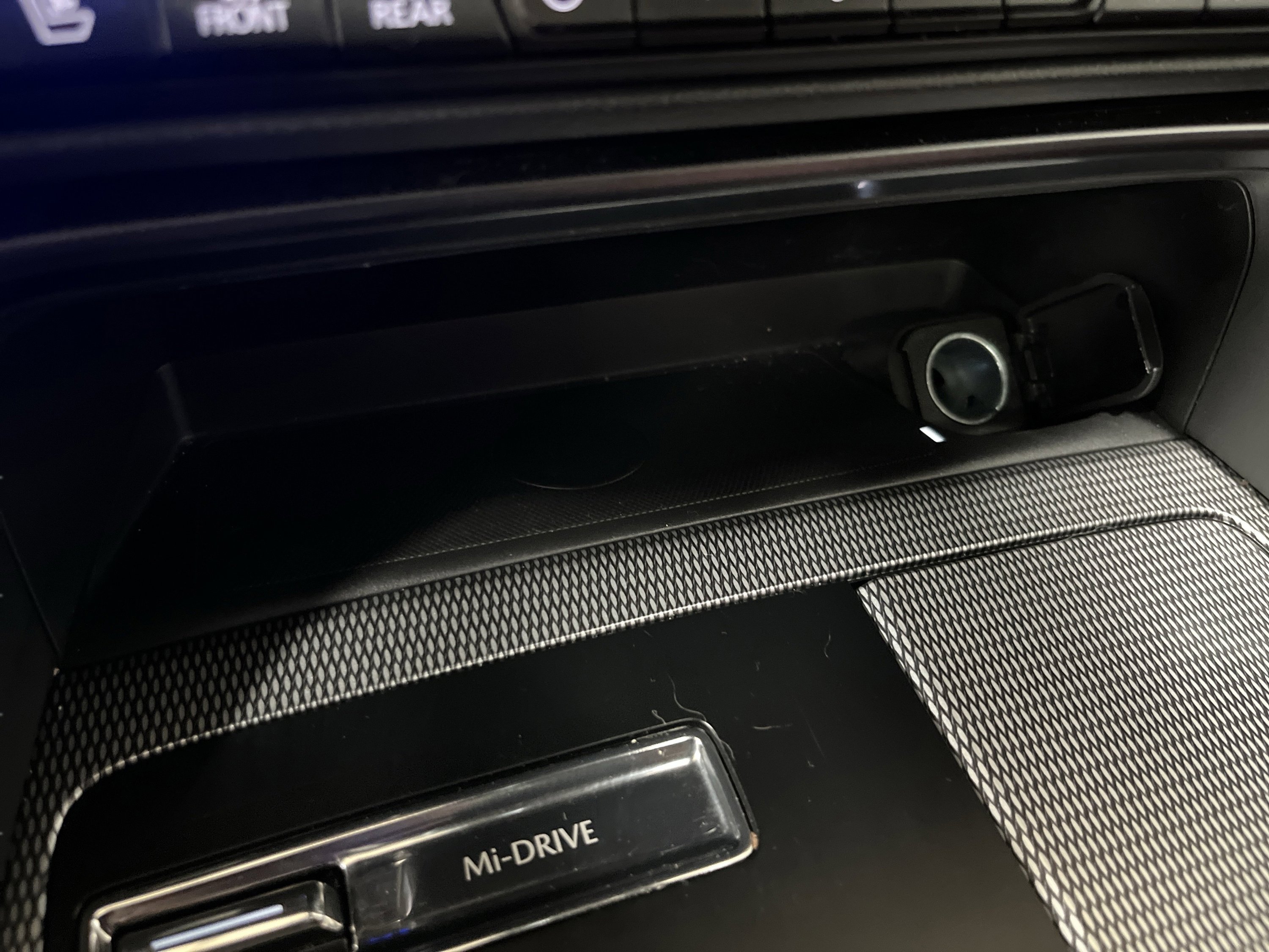 Used 2025 MAZDA CX-70 3.3 Turbo S w/ Premium Package image 32