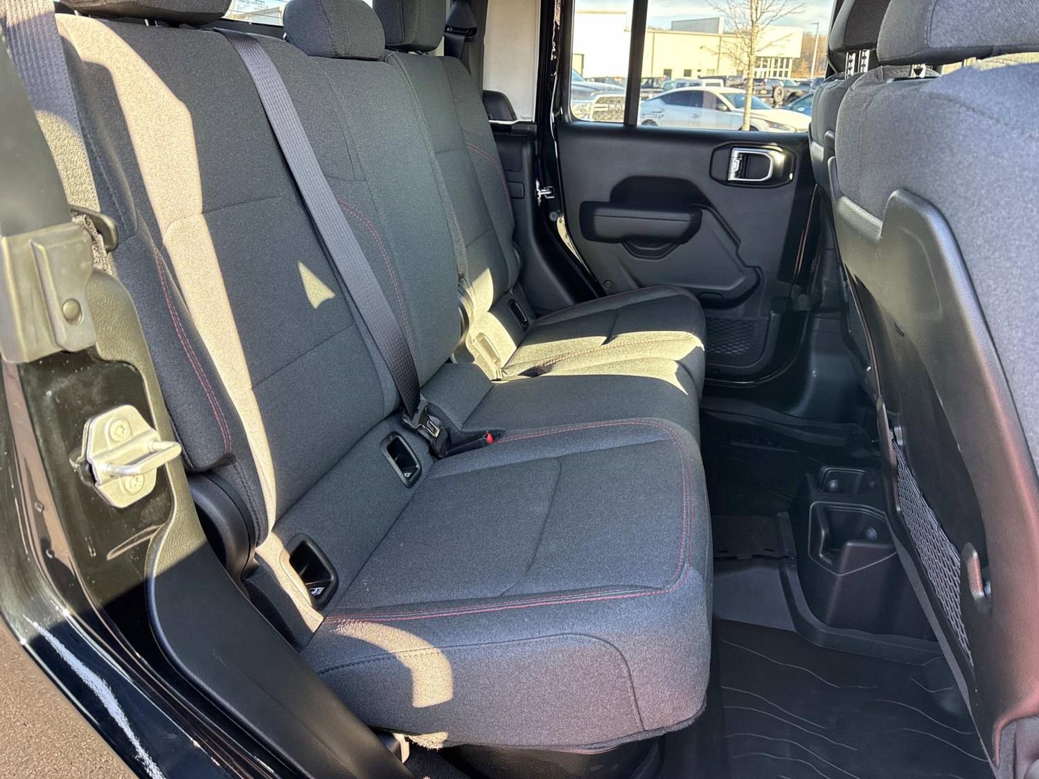 Used 2025 Jeep Gladiator Rubicon w/ Convenience Group image 21