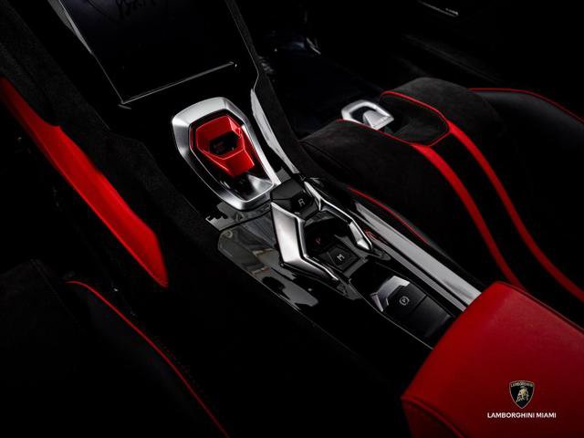 Used 2024 Lamborghini Huracan Tecnica RWD image 33