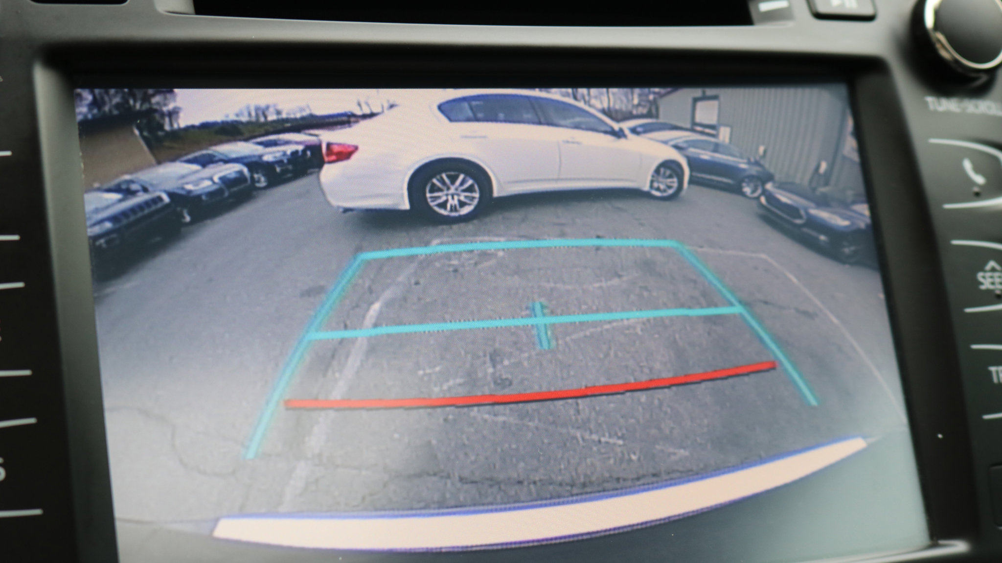 Used 2019 Toyota Highlander XLE image 17