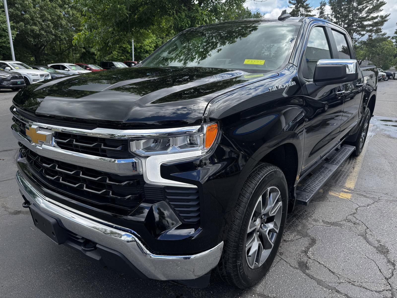 Certified 2024 Chevrolet Silverado 1500 LT AWD/4WD image 3