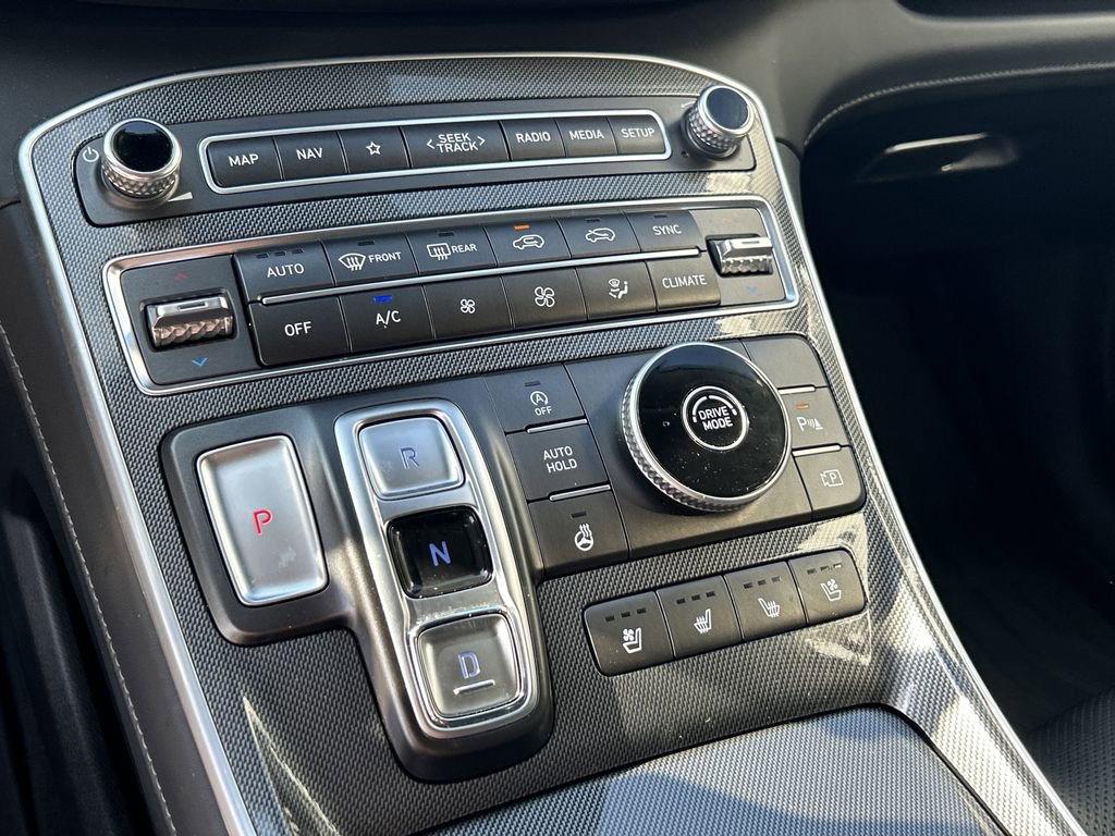 Used 2022 Hyundai Santa Fe Limited image 25