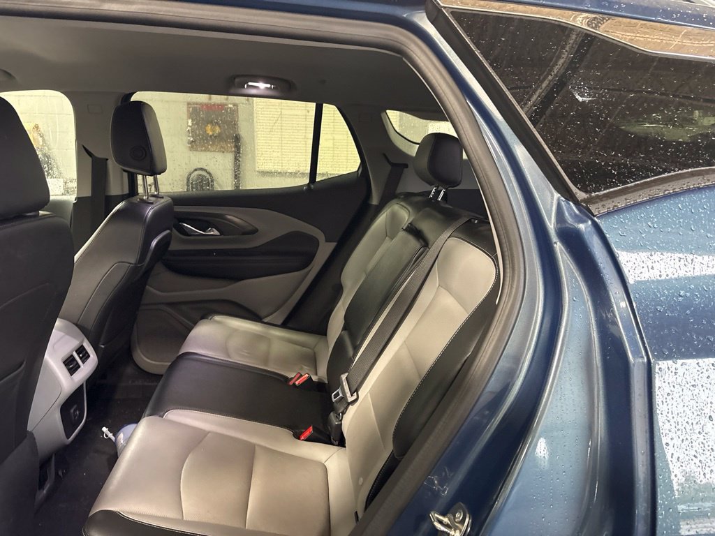 Used 2024 GMC Terrain SLT AWD/4WD image 19