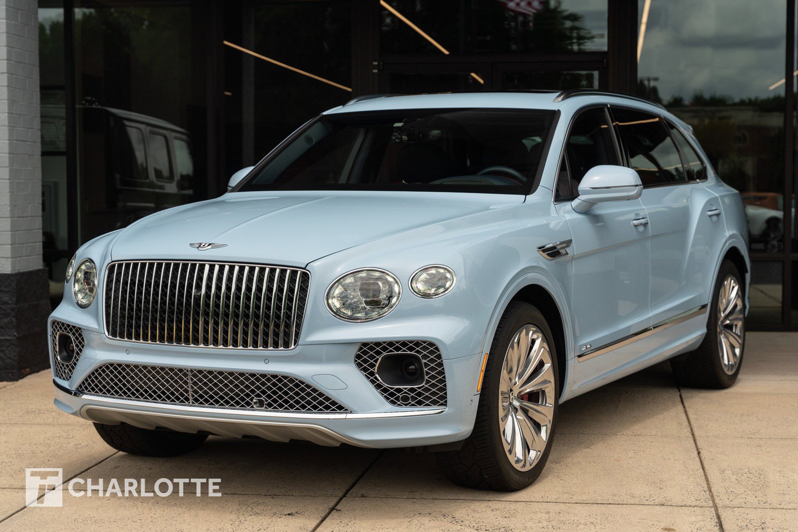 Used 2023 Bentley Bentayga Extended Wheelbase image 7