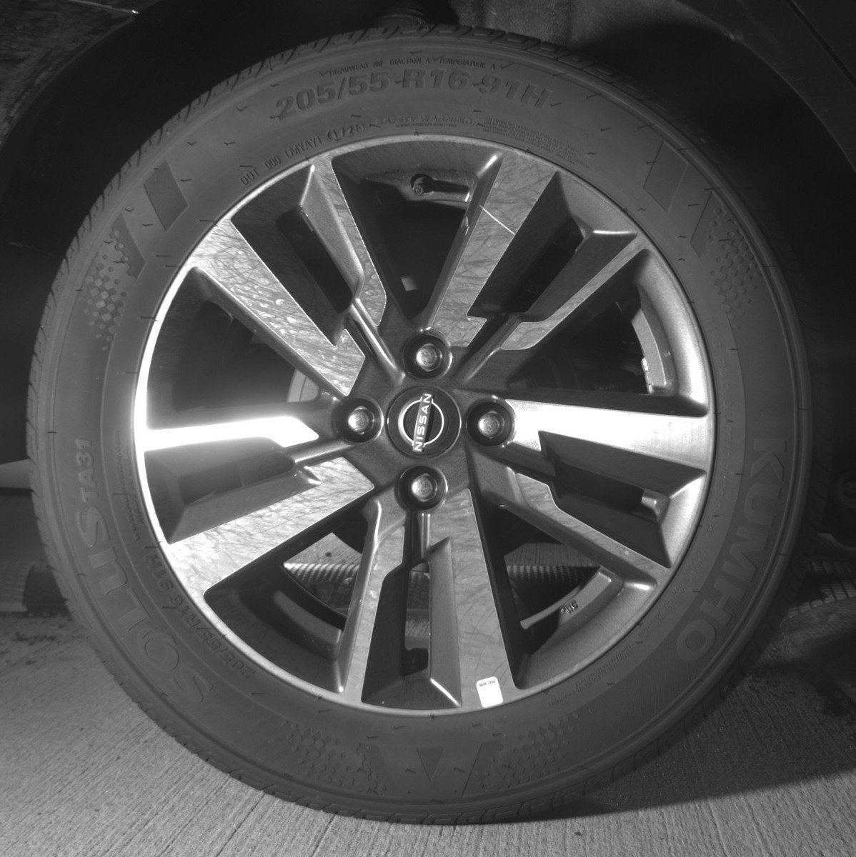 Used 2025 Nissan Versa SV image 15