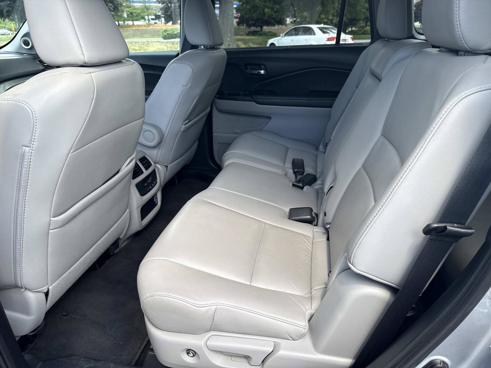 Used 2021 Honda Pilot Special Edition image 17