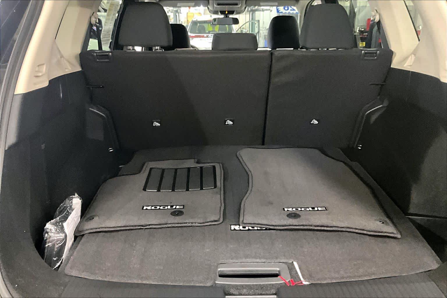 Used 2026 Nissan Rogue S AWD/4WD image 34
