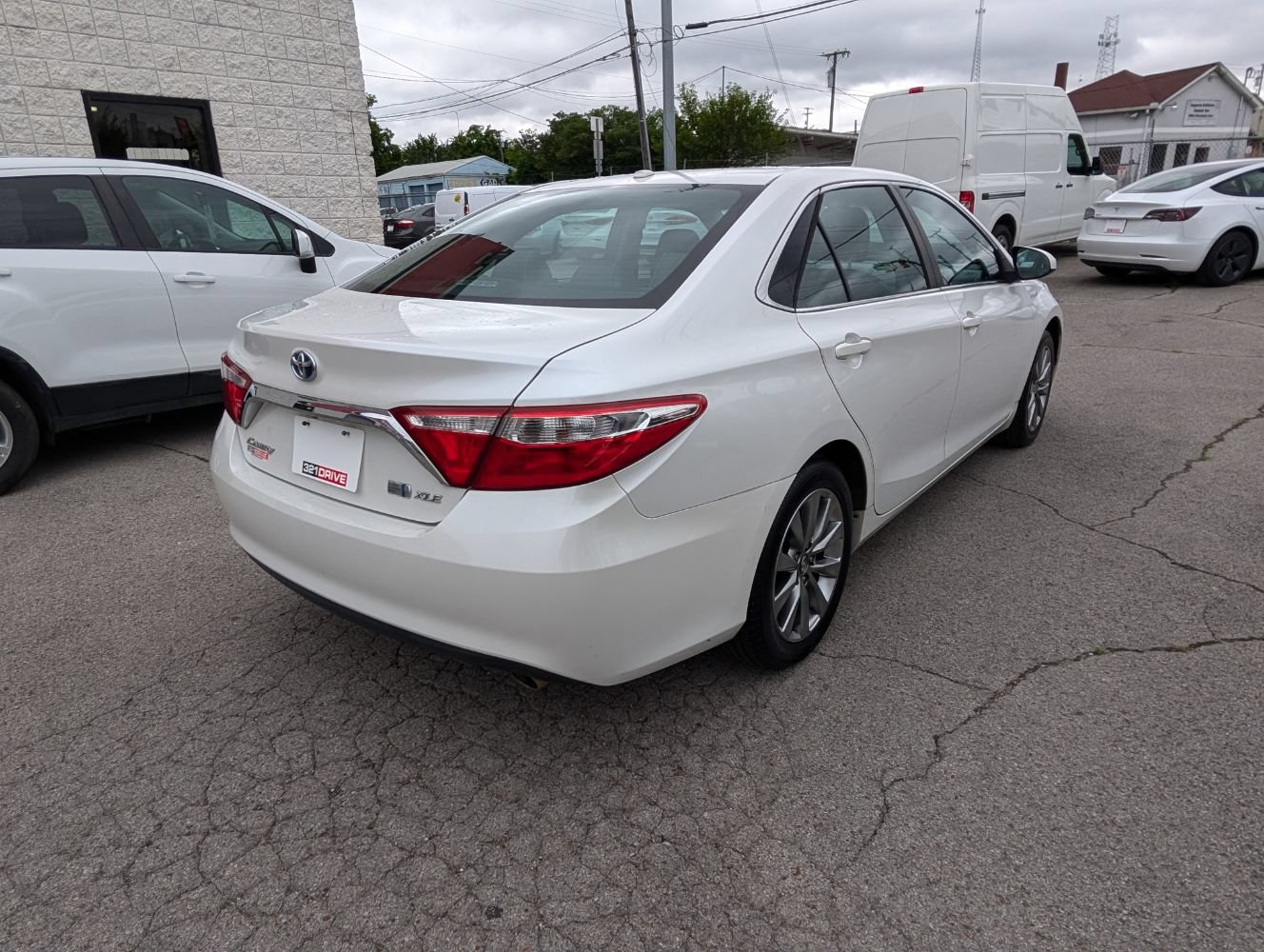 Used 2017 Toyota Camry XLE w/ Moonroof Package FWD image 6
