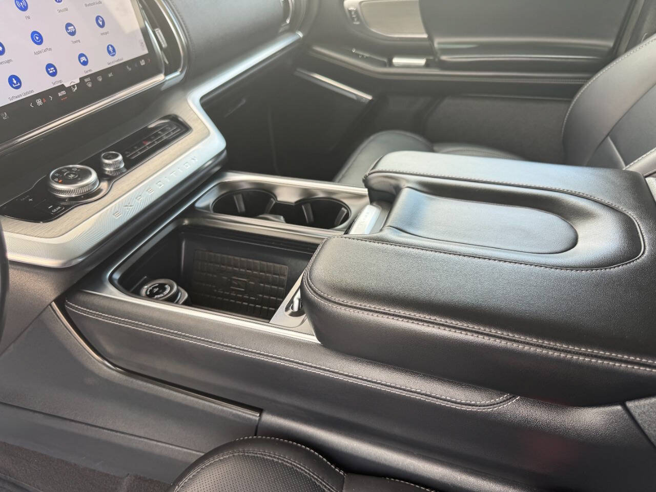 Used 2025 Ford Expedition Max Platinum AWD/4WD image 56