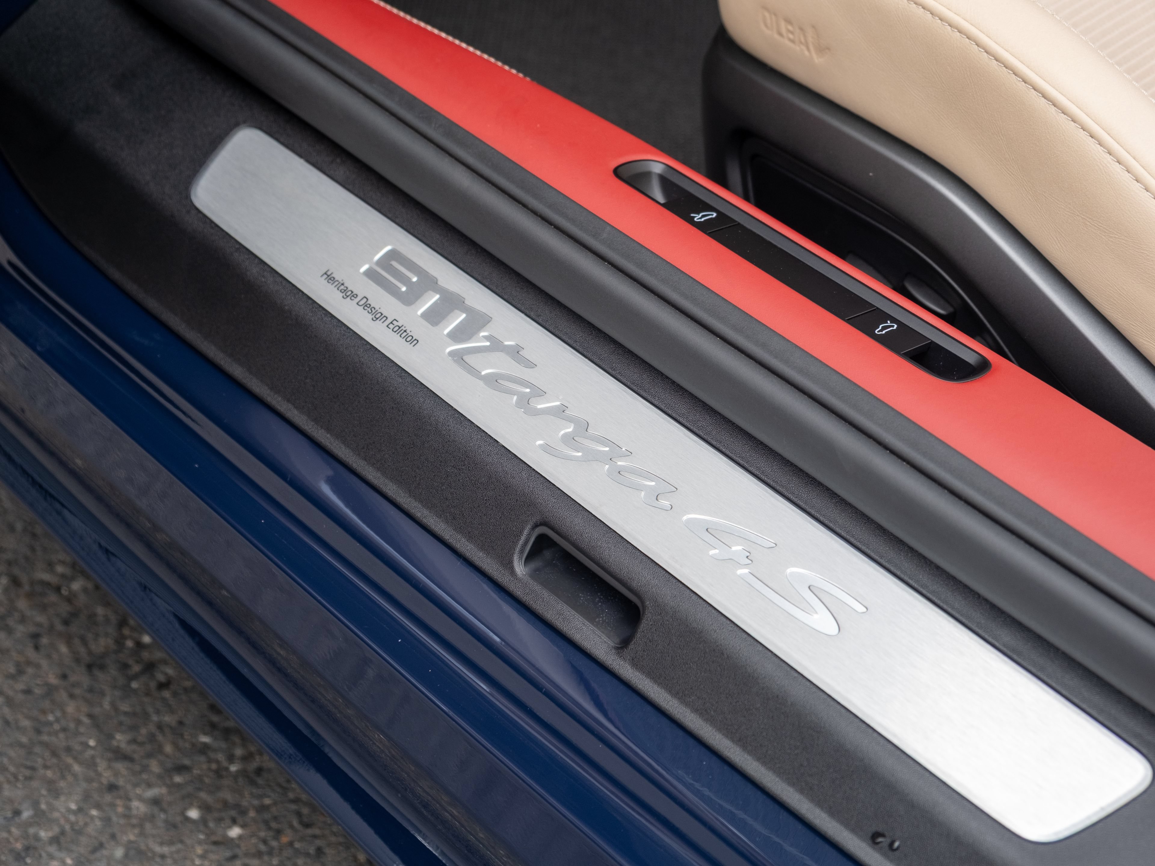 Certified 2021 Porsche 911 AWD/4WD image 57