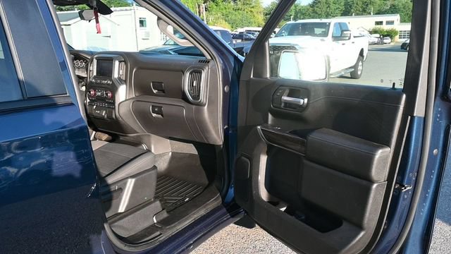 Used 2021 Chevrolet Silverado 1500 LT AWD/4WD image 16