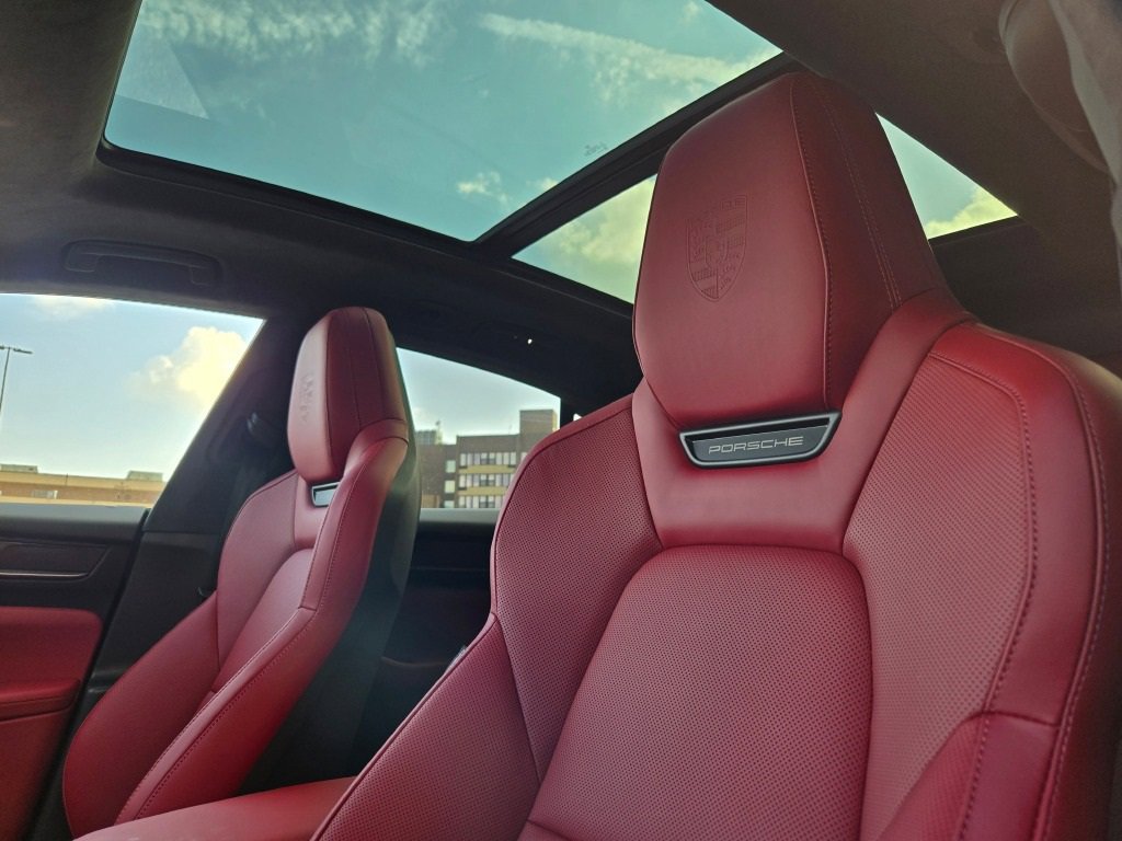 New 2025 Porsche Macan 4S Electric image 20