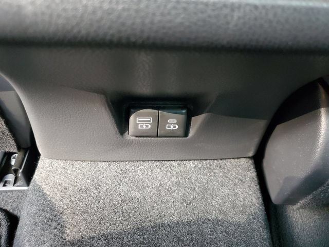 Used 2025 Toyota Camry LE FWD image 18