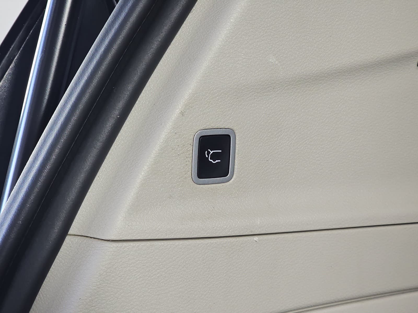 Used 2019 Chrysler Pacifica Touring-L Plus FWD image 13
