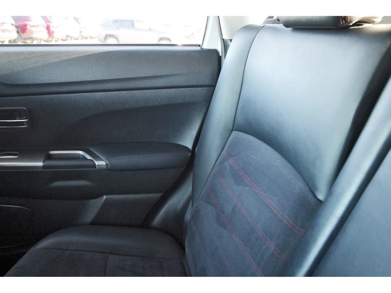 Used 2022 Mitsubishi Outlander Sport ES image 14