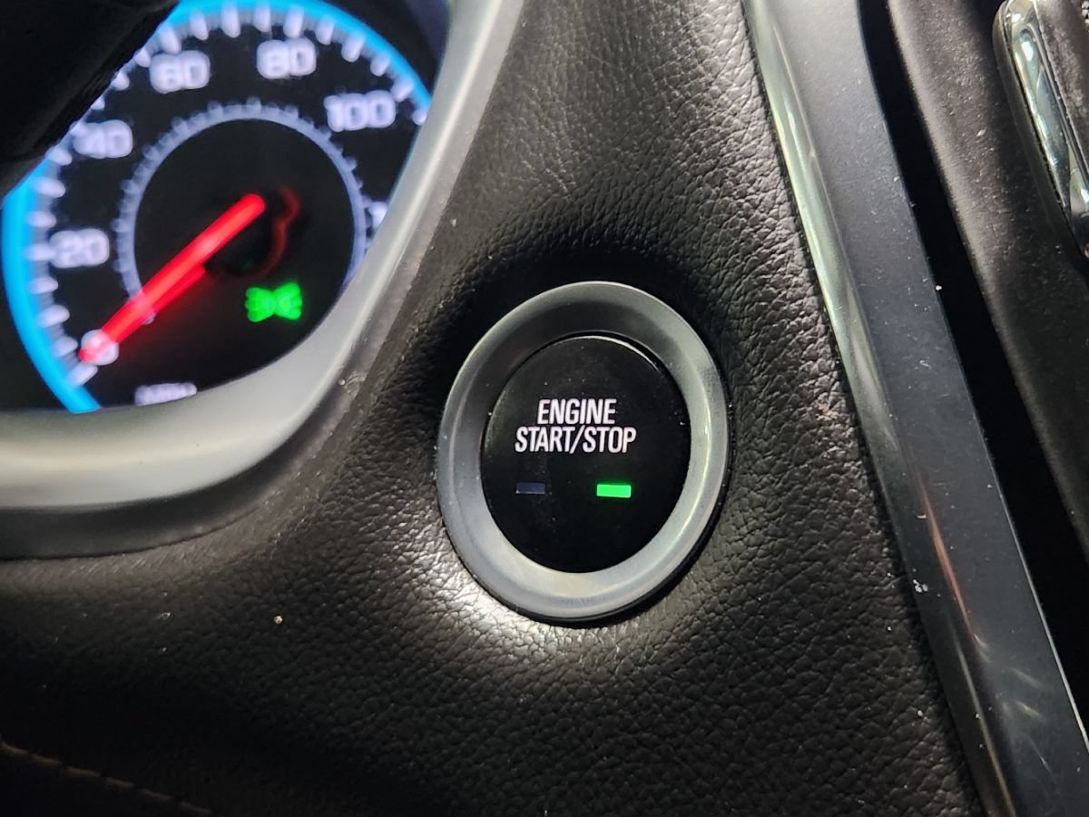 Used 2021 Chevrolet Traverse LS w/ LPO, Floor Liner Package FWD image 32