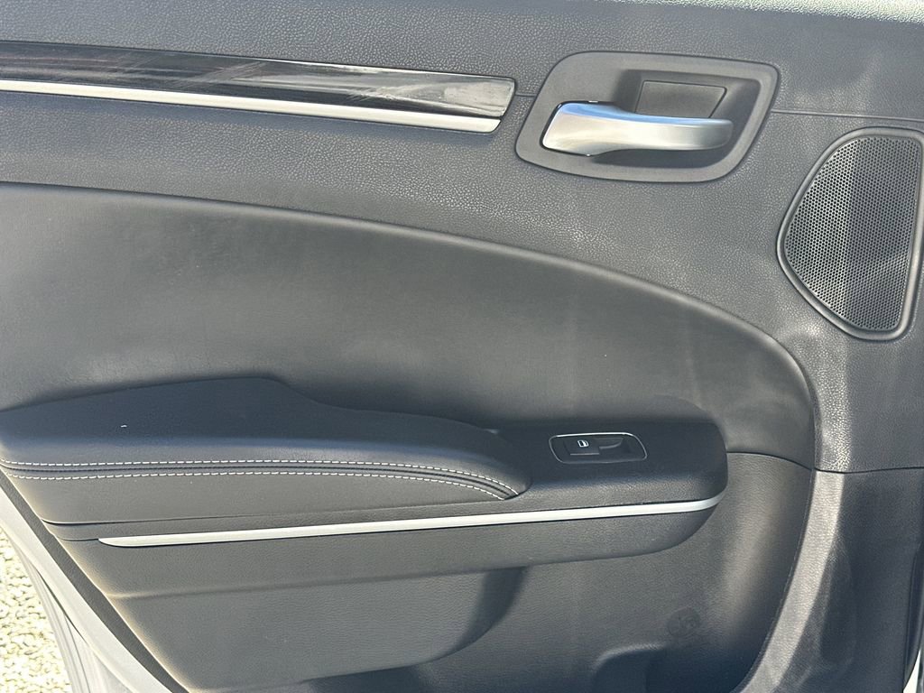 Used 2023 Chrysler 300 S w/ Comfort Group image 22