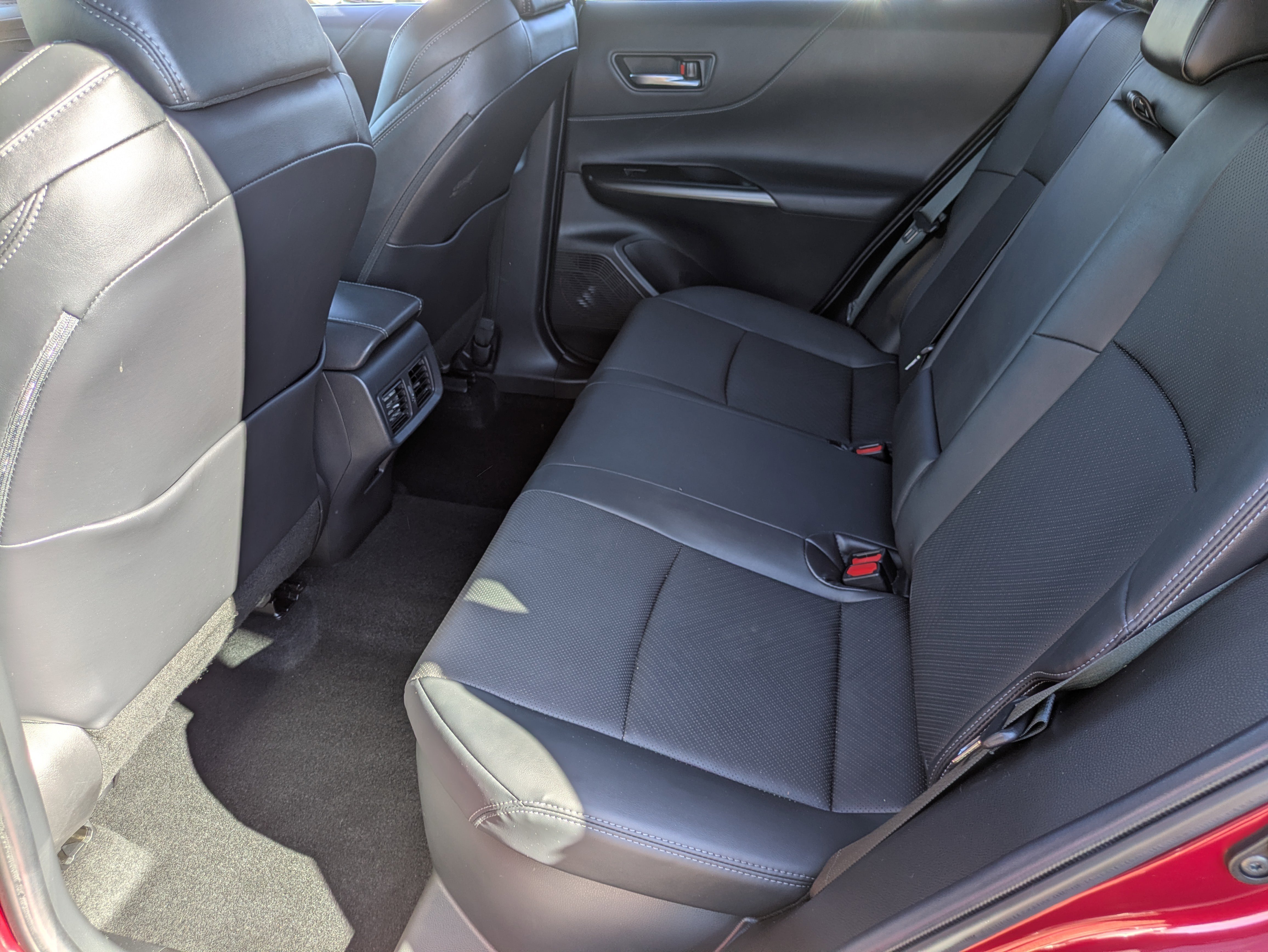 Used 2021 Toyota Venza XLE image 15