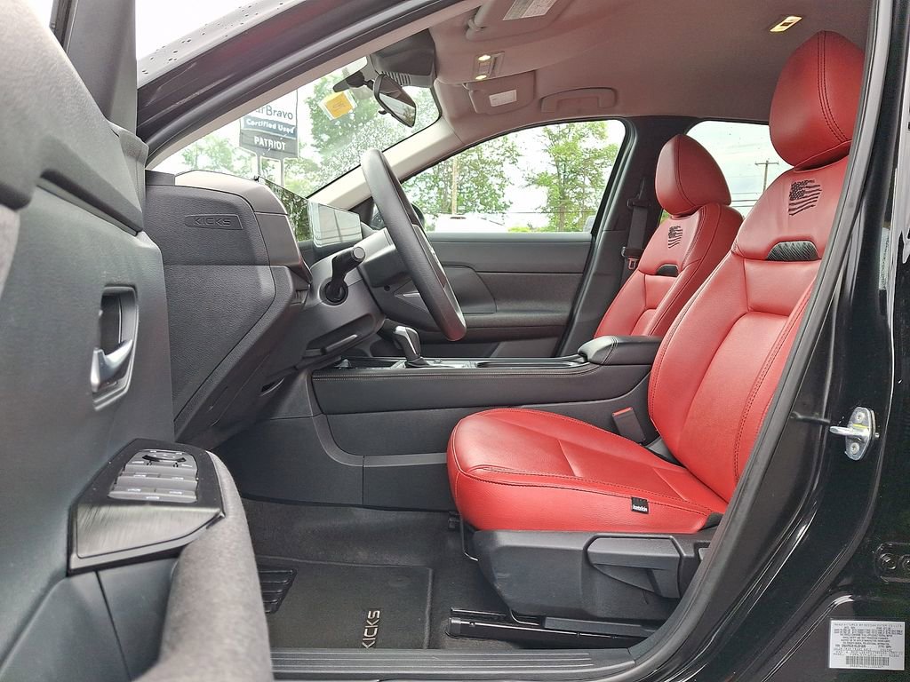 Used 2025 Nissan Kicks SV w/ Illumination Package AWD/4WD image 13