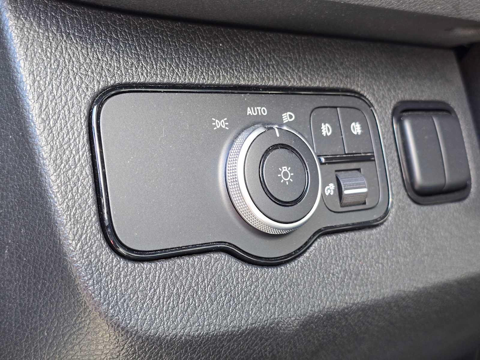 Used 2023 Mercedes-Benz Sprinter 3500 image 22