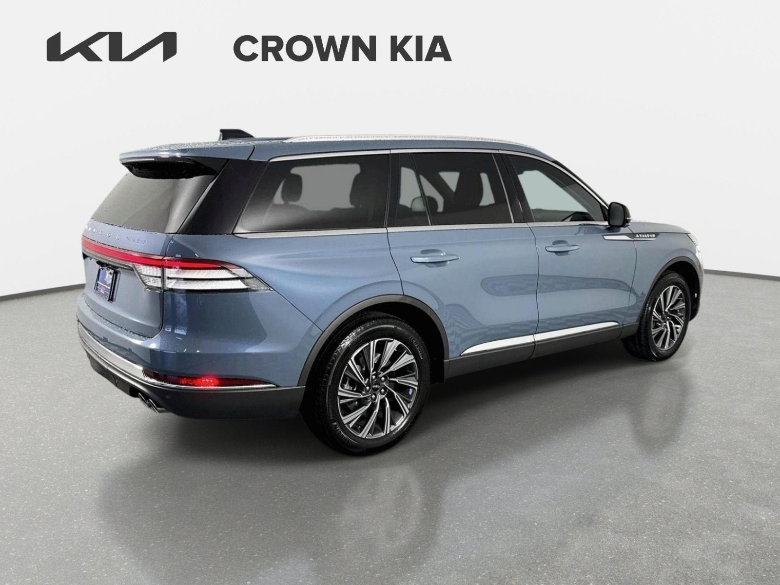 Used 2025 Lincoln Aviator AWD w/ Equipment Group 101A image 6