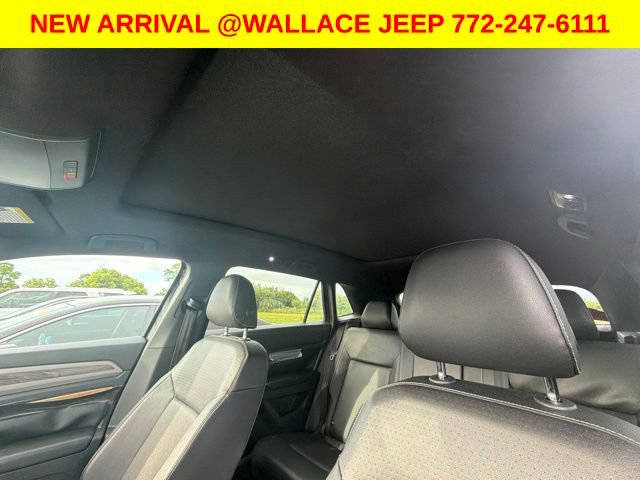 Used 2020 Volkswagen Atlas Cross Sport SE w/ Panoramic Sunroof Package FWD image 7