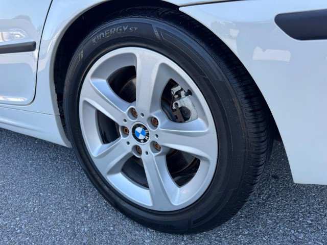 Used 2005 BMW 330i 330i image 40