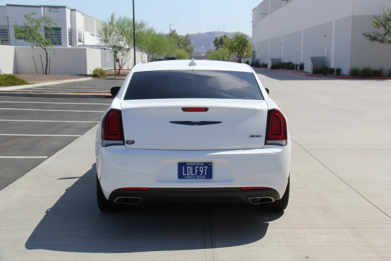 Used 2023 Chrysler 300 Touring w/ Sport Appearance Package RWD image 6