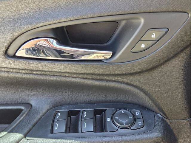 Used 2020 Chevrolet Equinox LT FWD image 22