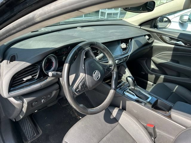 Used 2018 Buick Regal Essence w/ Driver Confidence Package #1 FWD image 20