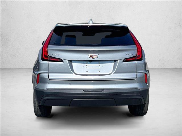 Certified 2024 Cadillac XT4 Luxury w/ Cold Weather Package FWD image 4