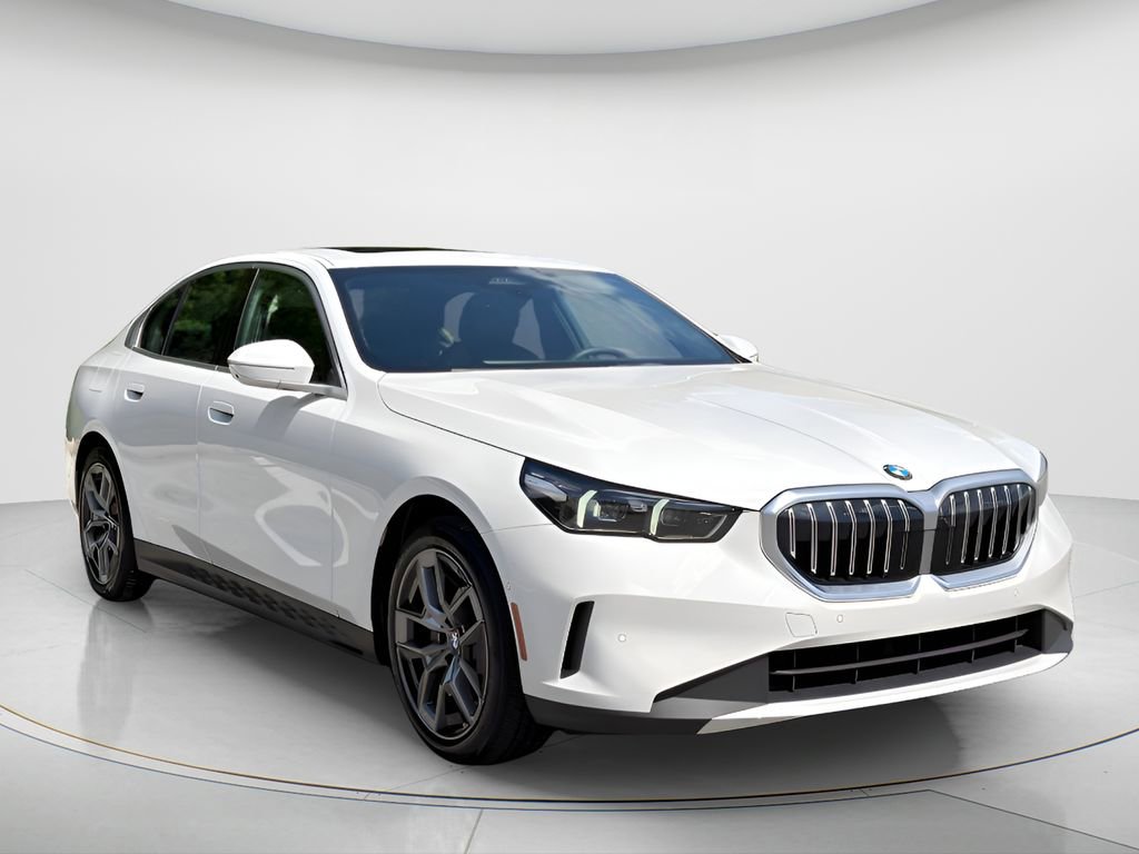 Used 2026 BMW 530i RWD image 3