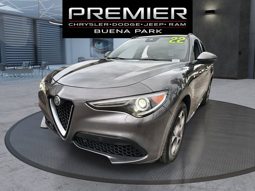 Used 2022 Alfa Romeo Stelvio Ti video 1