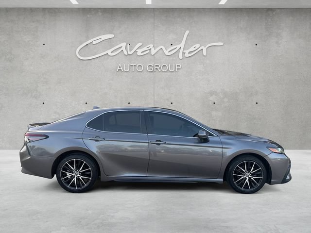 Used 2021 Toyota Camry SE FWD image 18