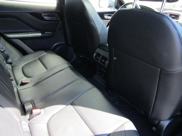 Used 2018 Jaguar F-PACE Premium AWD/4WD image 13
