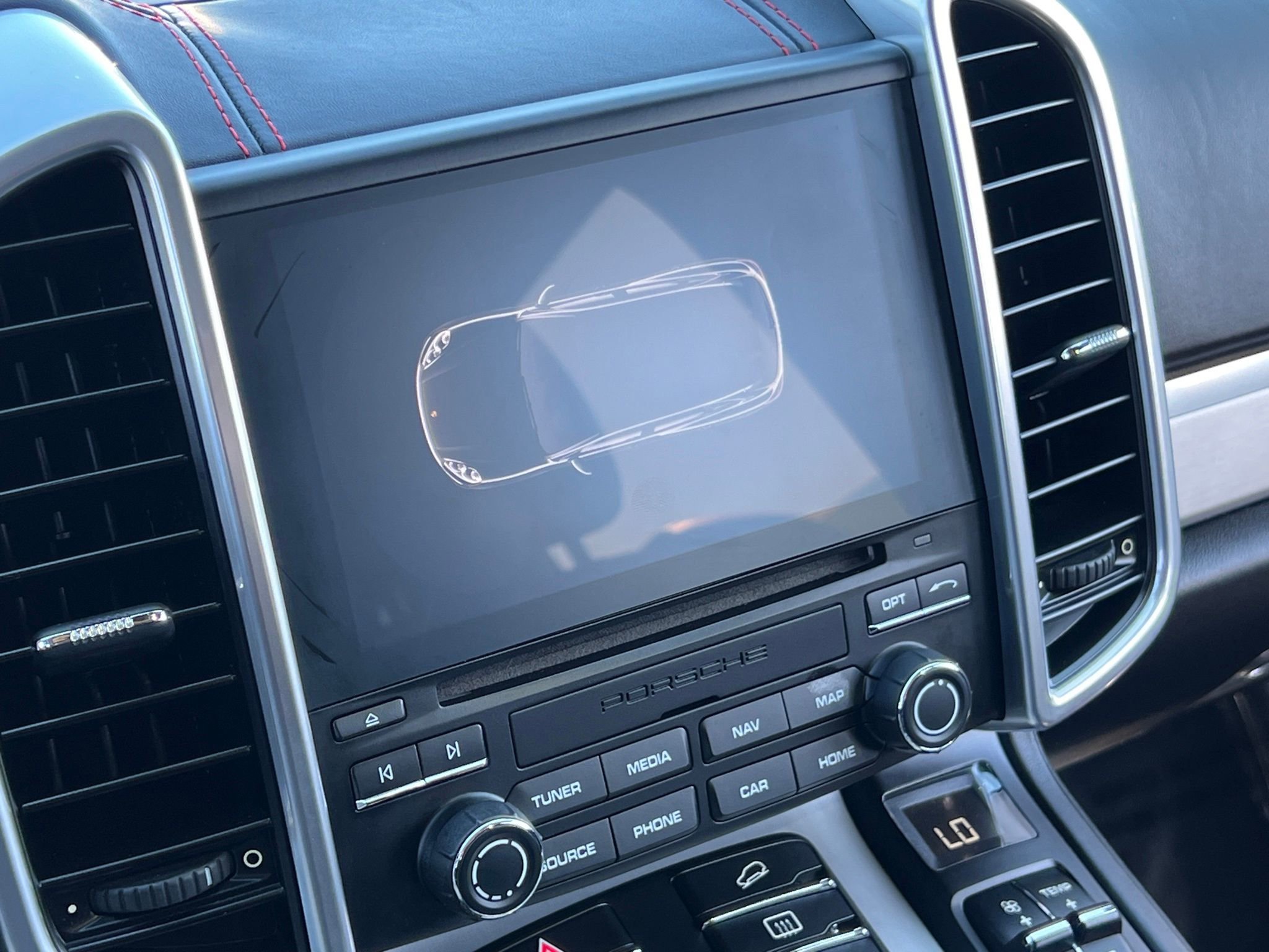 Used 2017 Porsche Cayenne GTS image 30