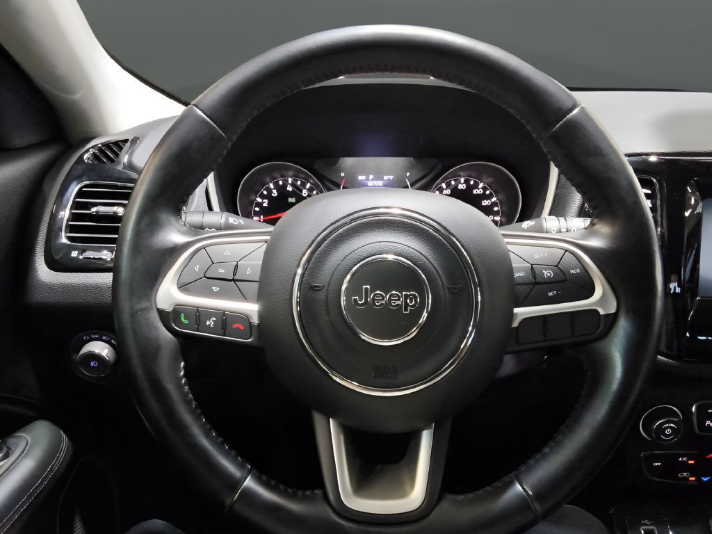 Used 2020 Jeep Compass Latitude FWD image 15