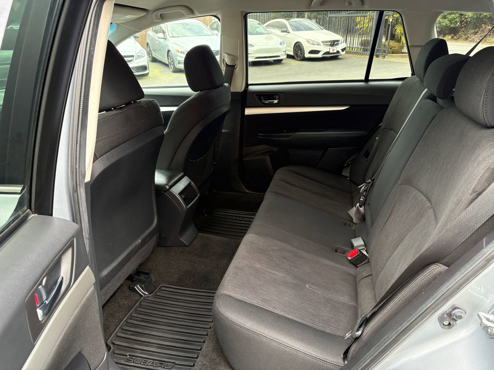 Used 2013 Subaru Outback 2.5i Premium w/ All-Weather Pkg AWD/4WD image 15