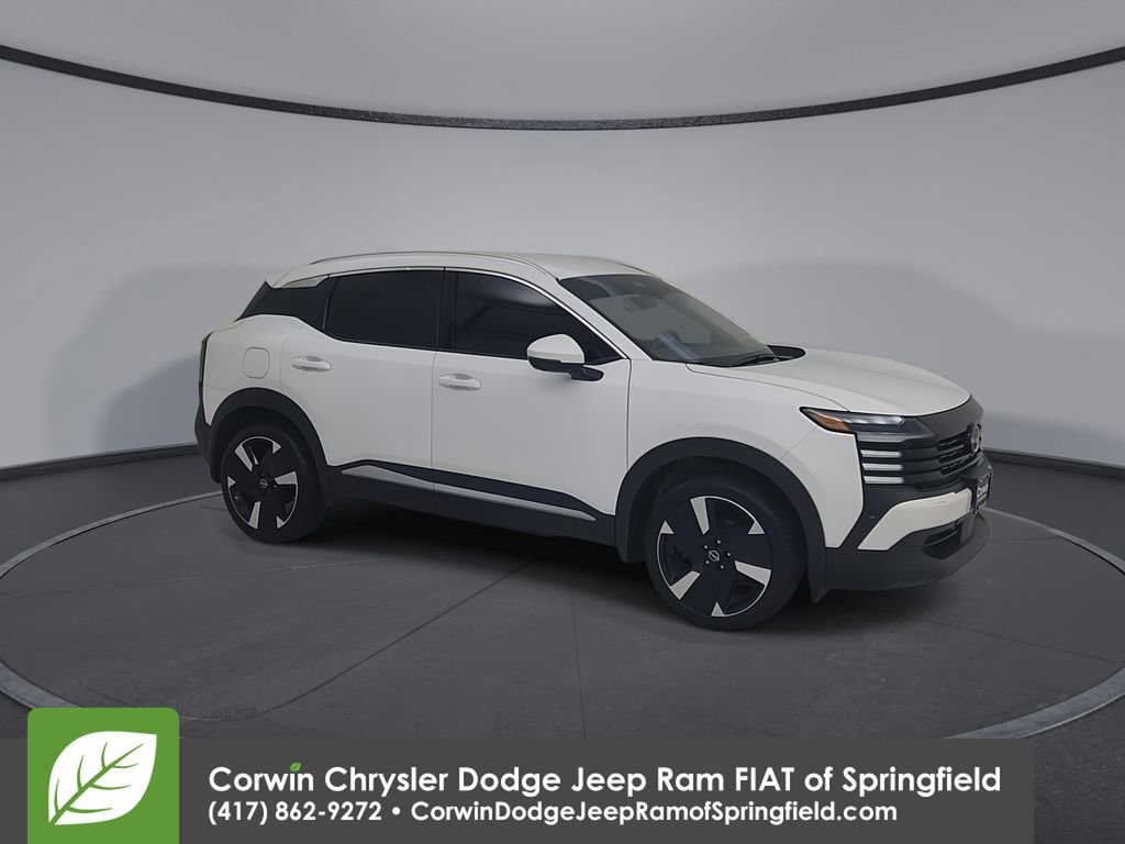 Used 2025 Nissan Kicks SR w/ Illumination Package image 17