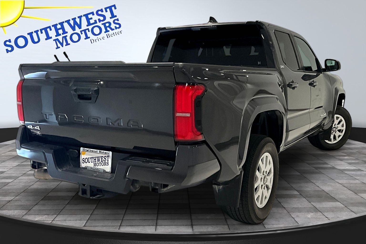 Used 2024 Toyota Tacoma SR5 AWD/4WD image 7