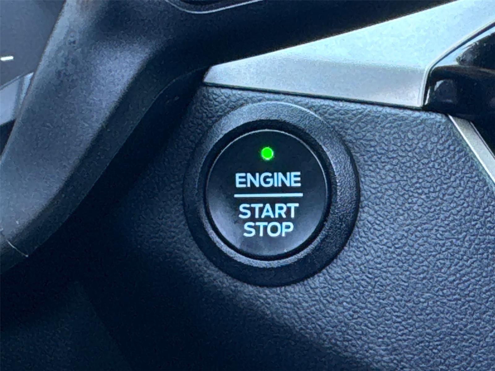 Certified 2022 Ford Escape SE image 31