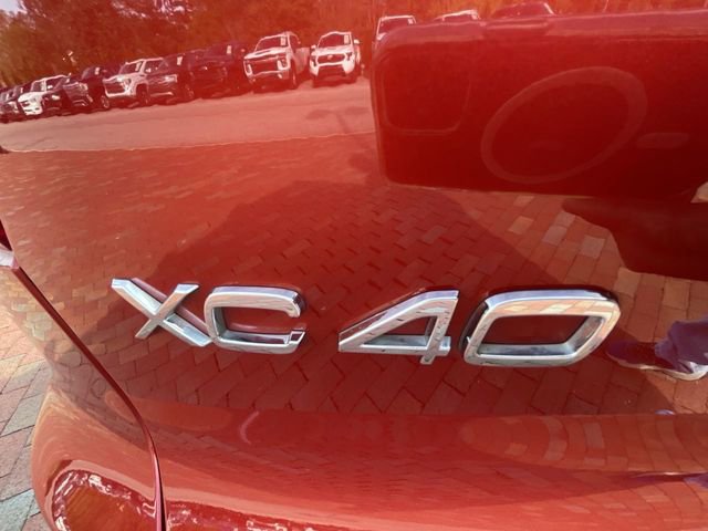 Used 2022 Volvo XC40 T5 R-Design w/ Advanced Package image 33