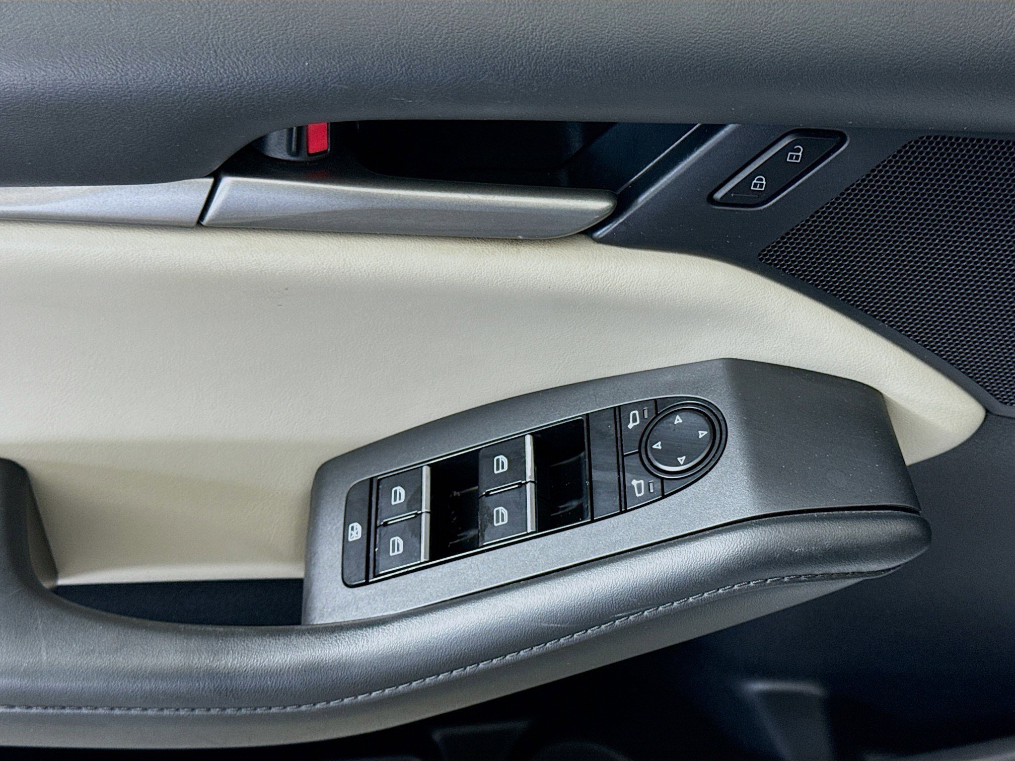 Used 2020 MAZDA MAZDA3 Sedan w/ Select Package image 24