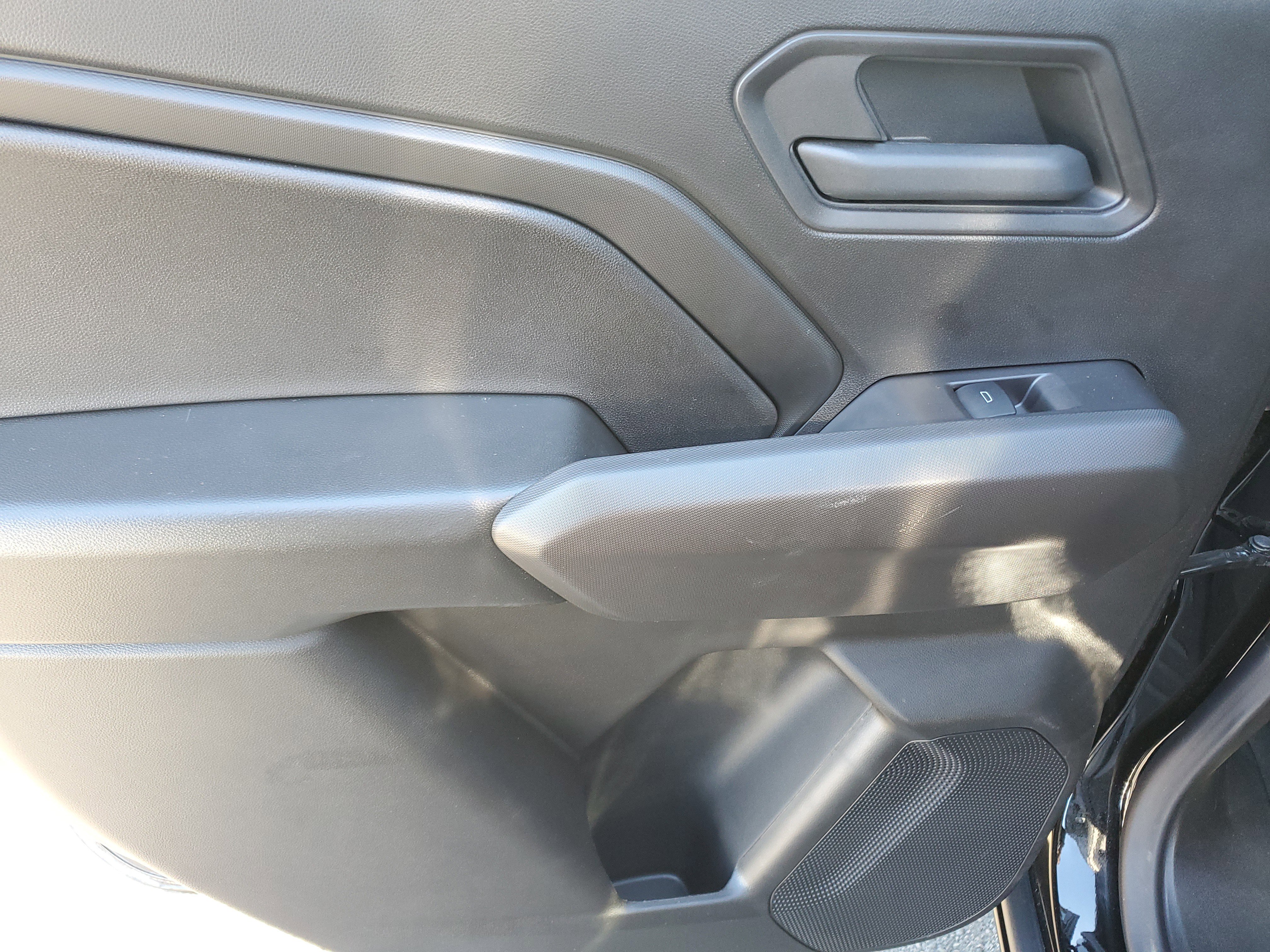 Used 2026 Chevrolet Colorado W/T w/ WT Custom Package image 31