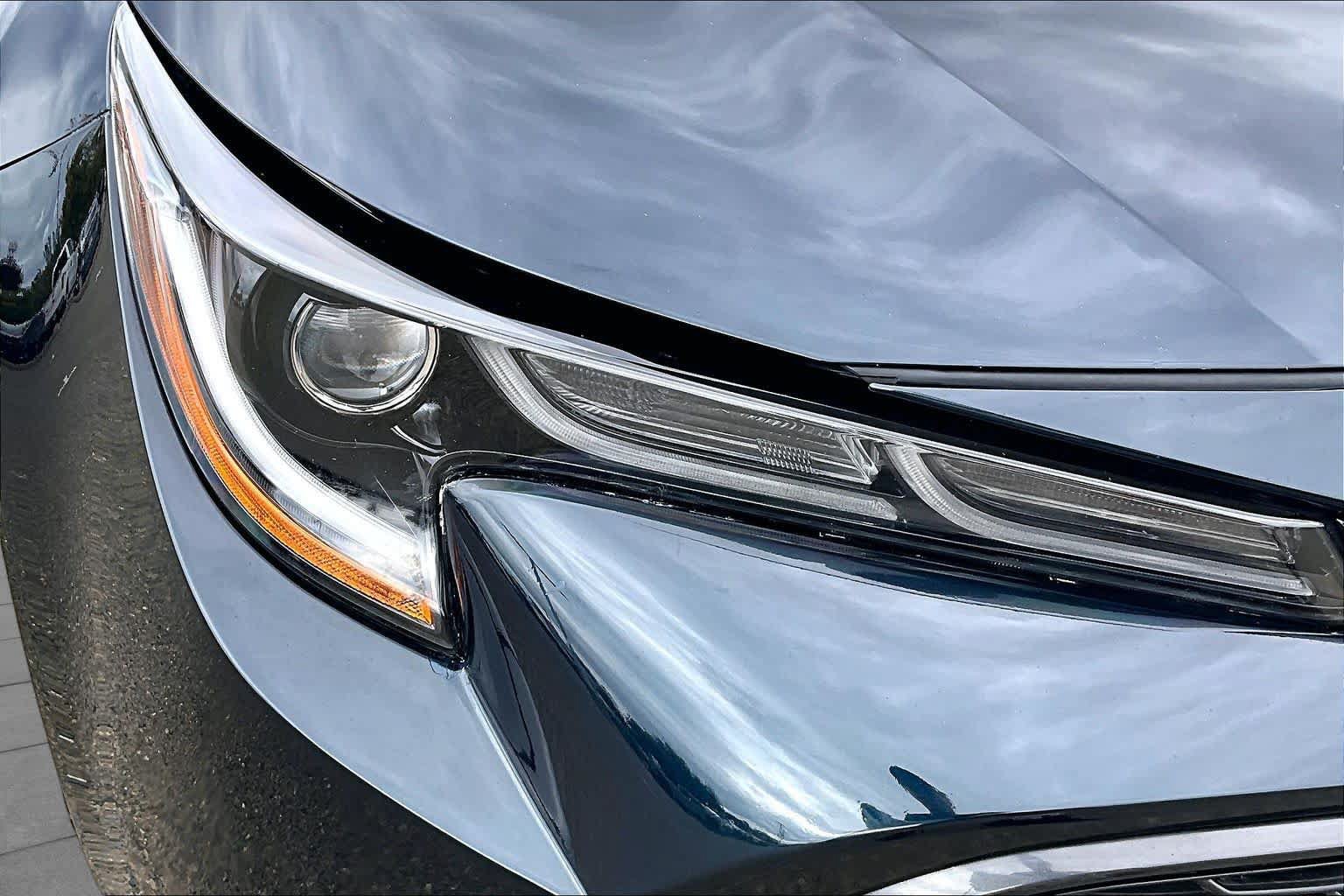 Certified 2022 Toyota Corolla SE w/ SE Preferred Package FWD image 27