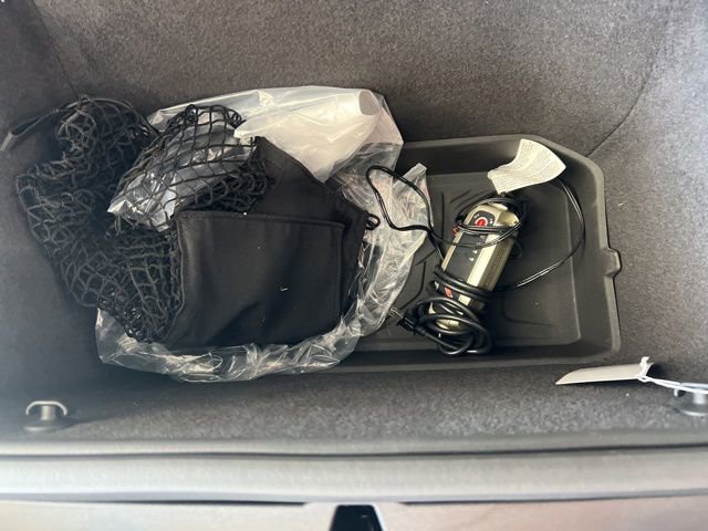 Used 2023 Chevrolet Corvette Stingray Premium Cpe w/ Z51 Performance Package image 17