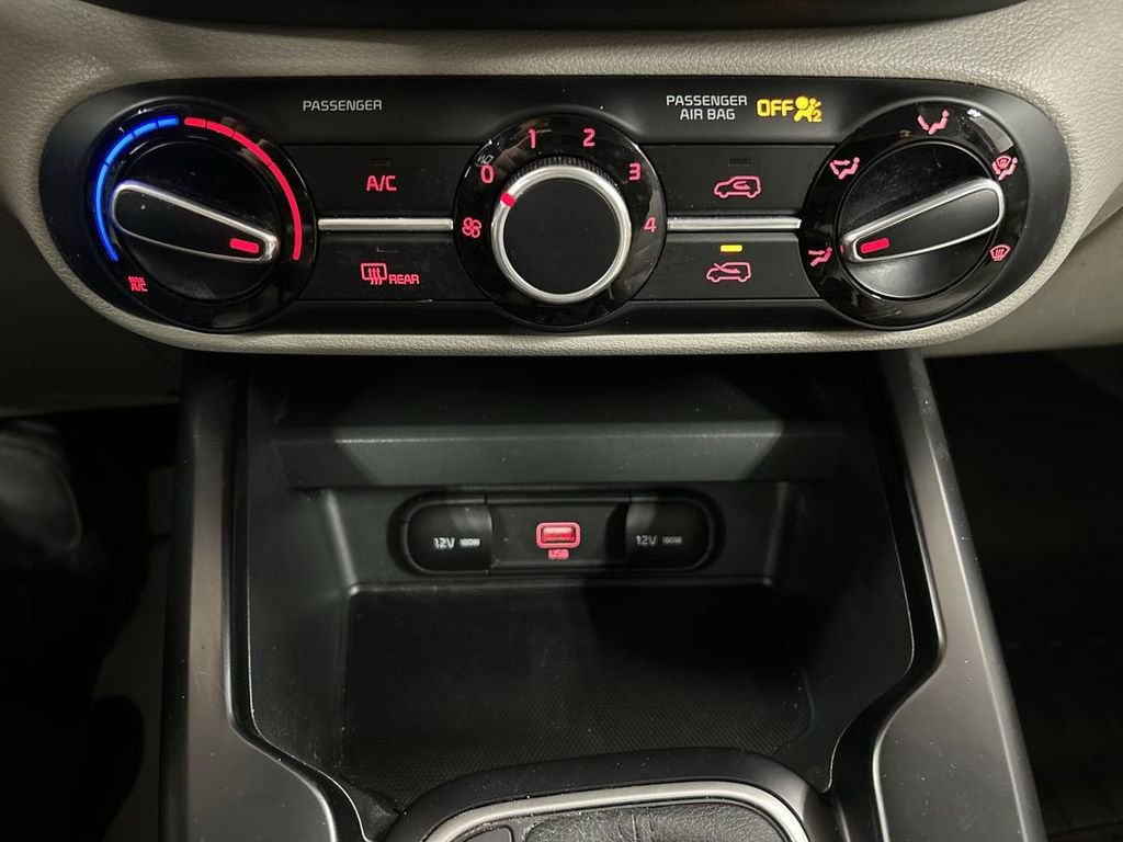 Used 2021 Kia Soul LX image 18