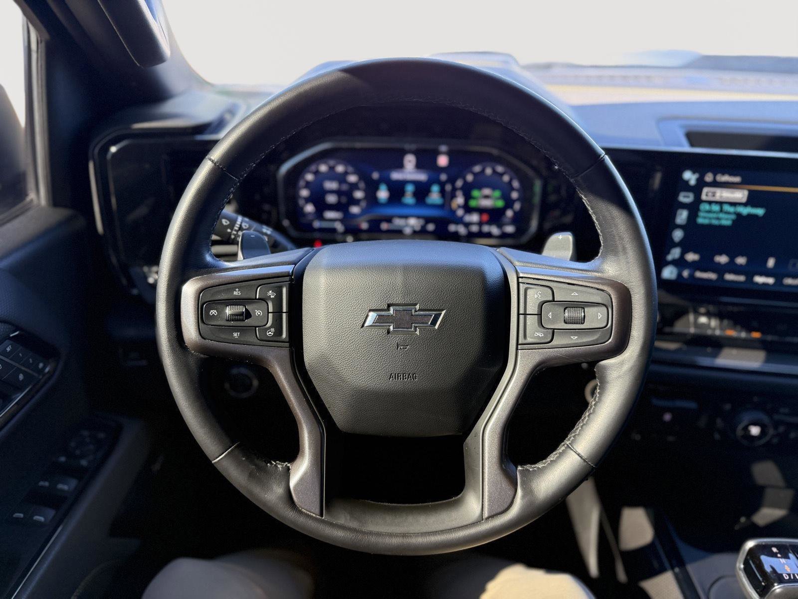 Used 2022 Chevrolet Silverado 1500 ZR2 w/ Technology Package image 13